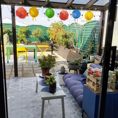Modern Duplex With Sunny Rooftop Oasis! Appartamento