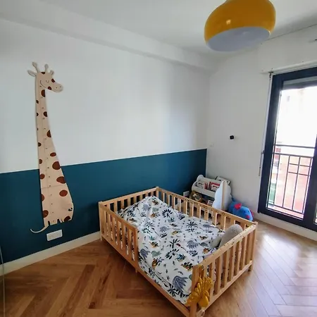 Appartamento Modern Duplex With Sunny Rooftop Oasis! Parigi